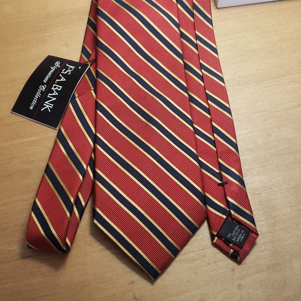 NWT Jos A. Banks Neck Tie Italian Made Silk Blend Striped